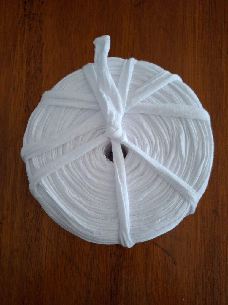 White T-Shirt Yarn - Plain
